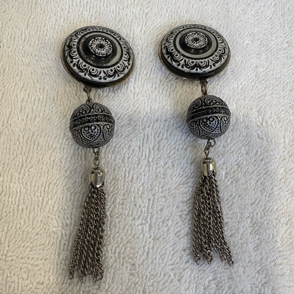 Vintage 80s Statement Earring Trio - Bold Geometric & Dangle Styles - Picture 4 of 10